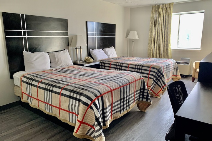 Room 25 of 33