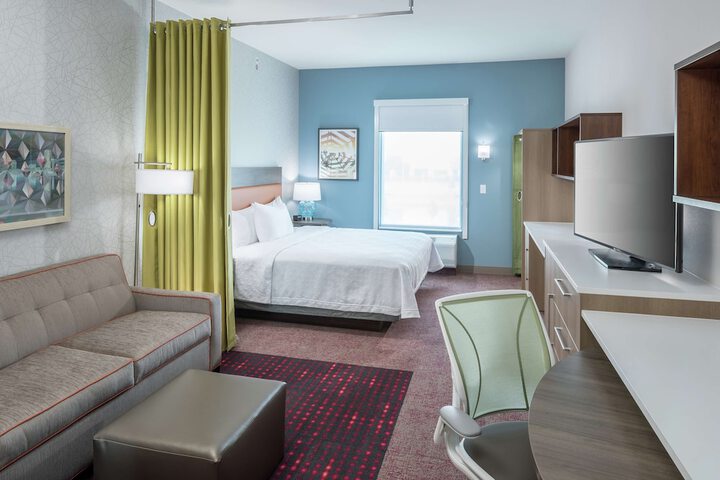 Room 32 of 46