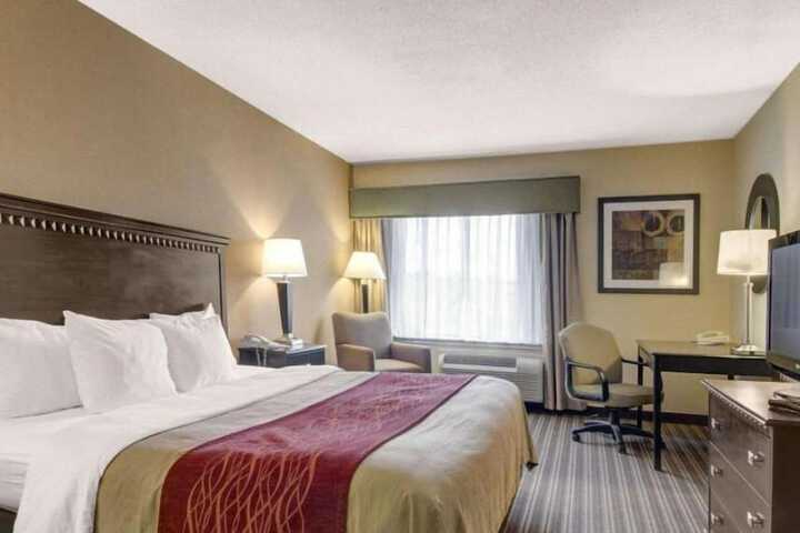 Room 17 of 27