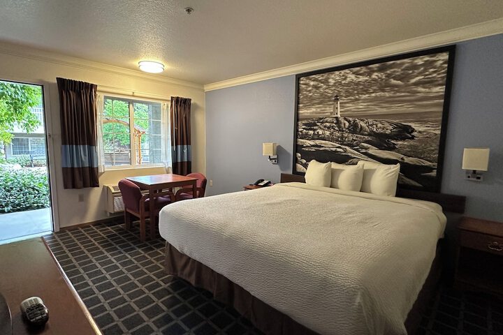Room 28 of 87