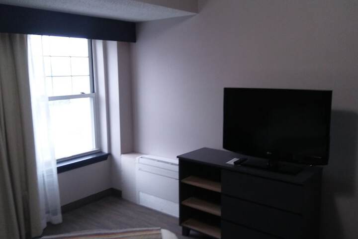 Room 33 of 44