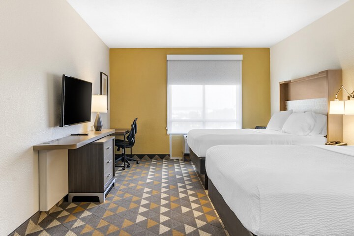 Room 8 of 25