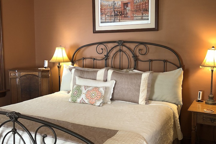 Room 34 of 85