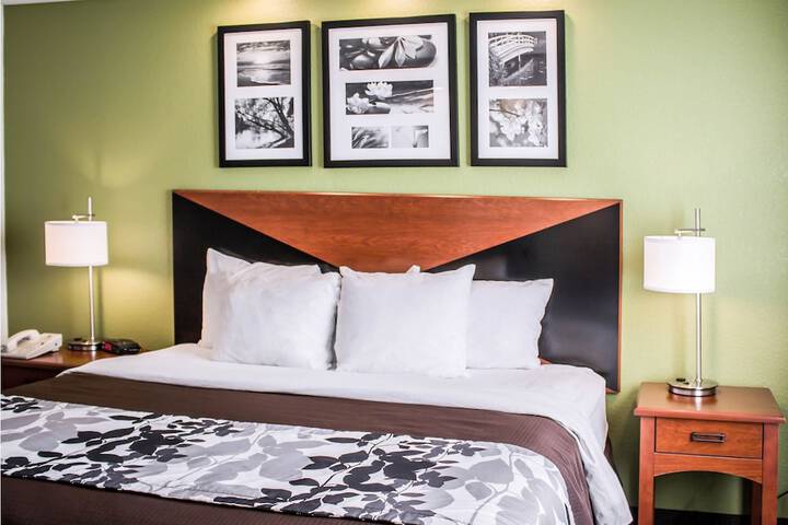 Room 16 of 42