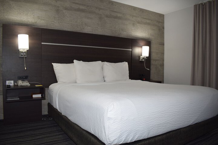 Room 16 of 25