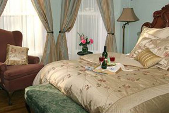 Albert Shafsky House Bed and Breakfast