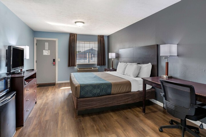 Room 49 of 60