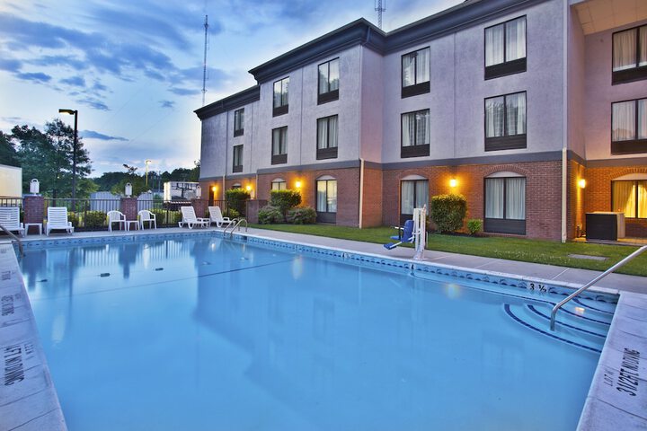 Holiday Inn Express Hotel & Suites Harrington-Dover area DE by IHG