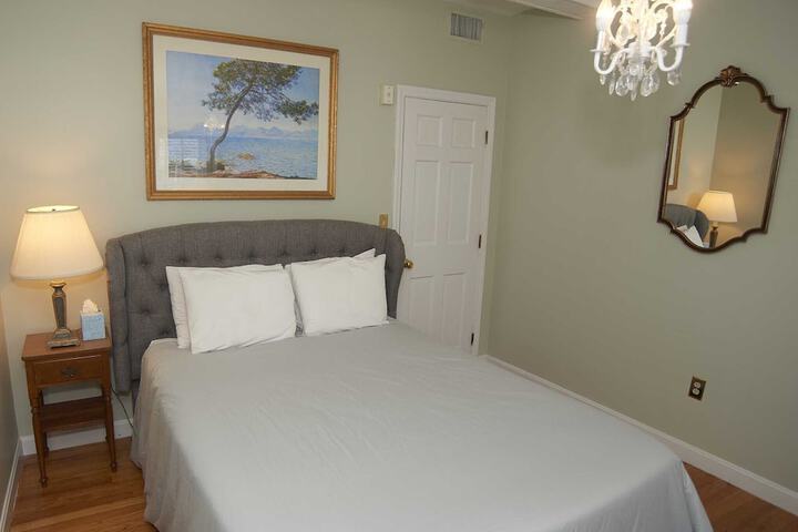 Room 136 of 183