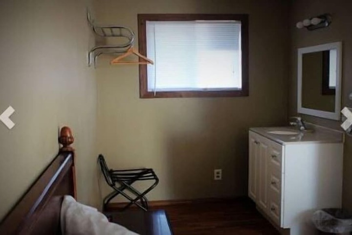 Room 3 of 16