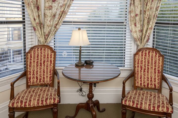 Room 93 of 116