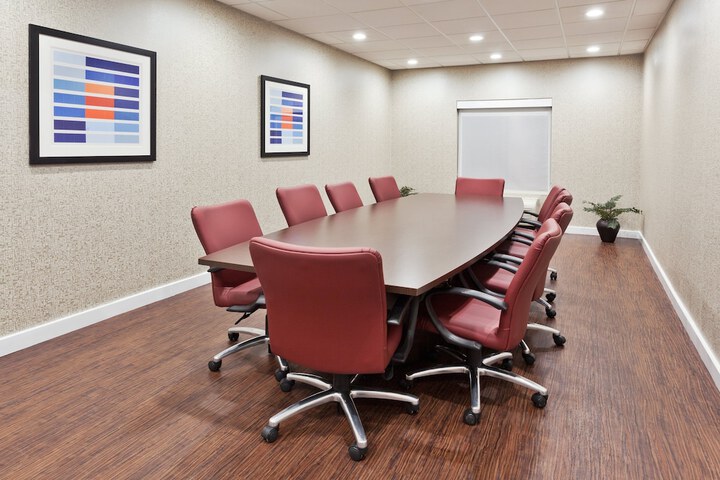 Holiday Inn Express & Suites Rome-East by IHG
