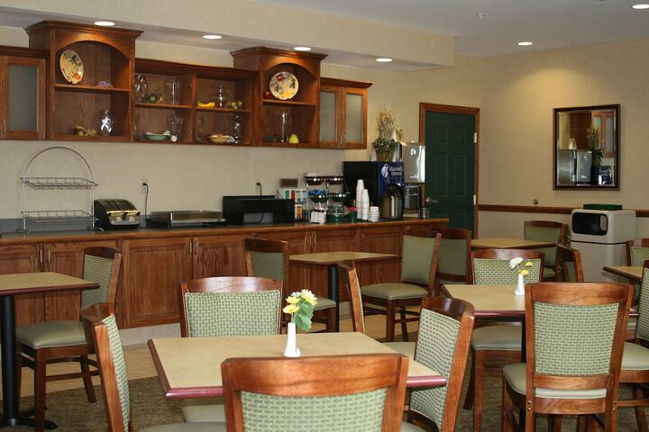 Breakfast/Coffee Service 40 of 54