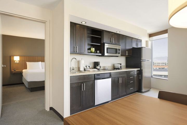 Room 18 of 37