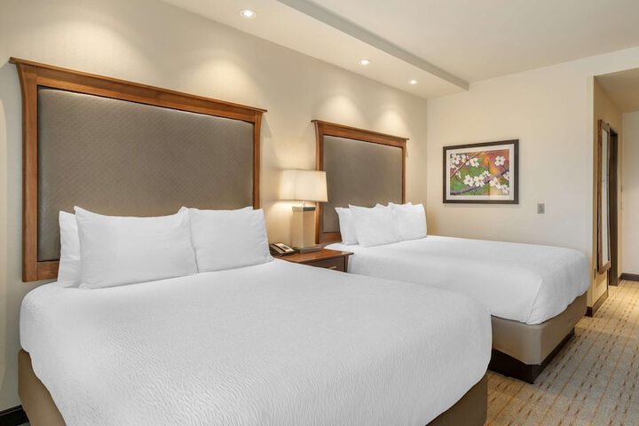 Best Western Premier Boulder Falls Inn