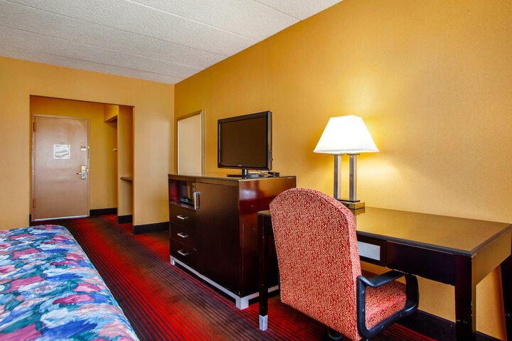 Rodeway Inn Meadowlands