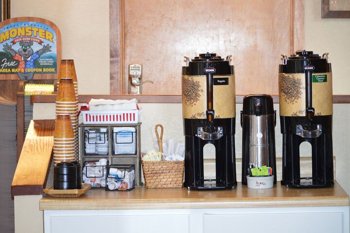 Breakfast/Coffee Service 62 of 70