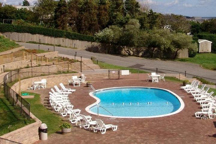 Pool 5 of 29