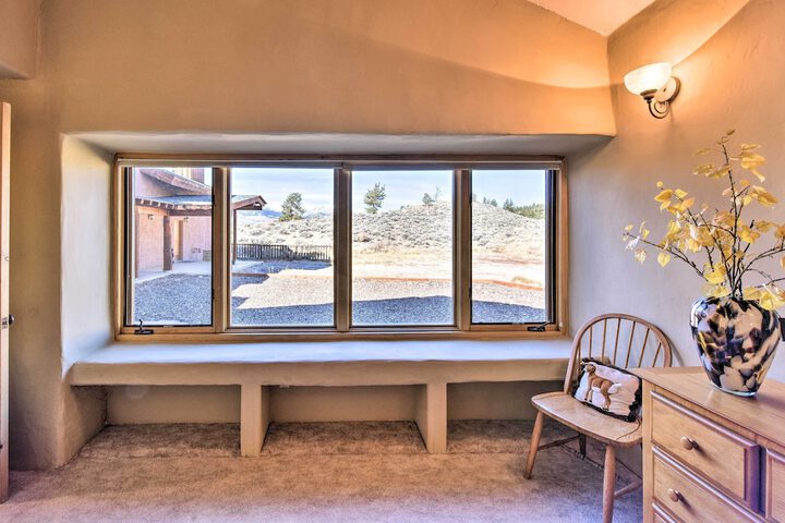 Luxe Twin Lakes House w / Mountain & Lake Views!