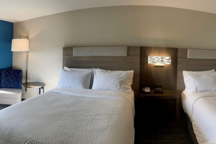 Room 39 of 145