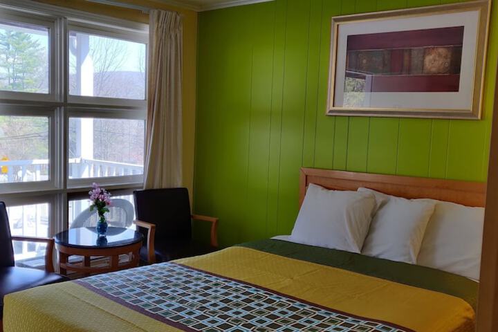 Pinebrook Motel