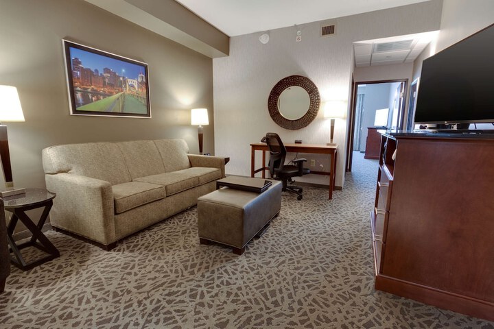 Room 5 of 40