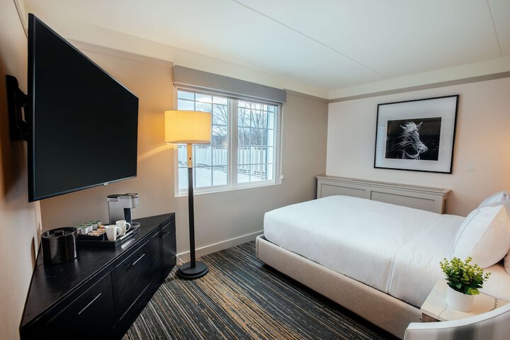 Room 35 of 49