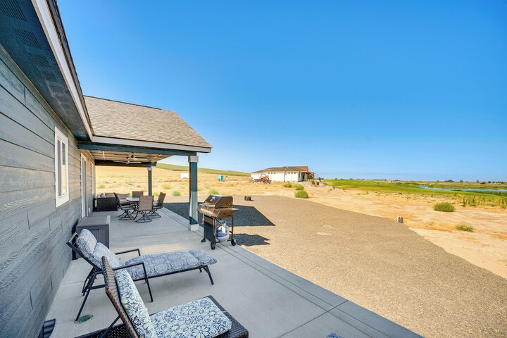 Charming Home Half-mi to Potholes State Park