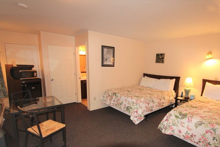 Alexanders Lodge