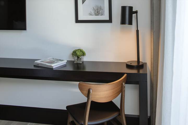 Room 52 of 91