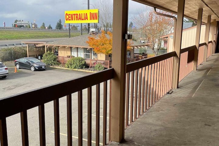 Centralia Inn