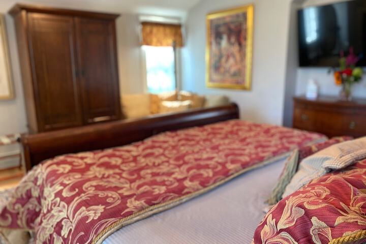Room 40 of 104