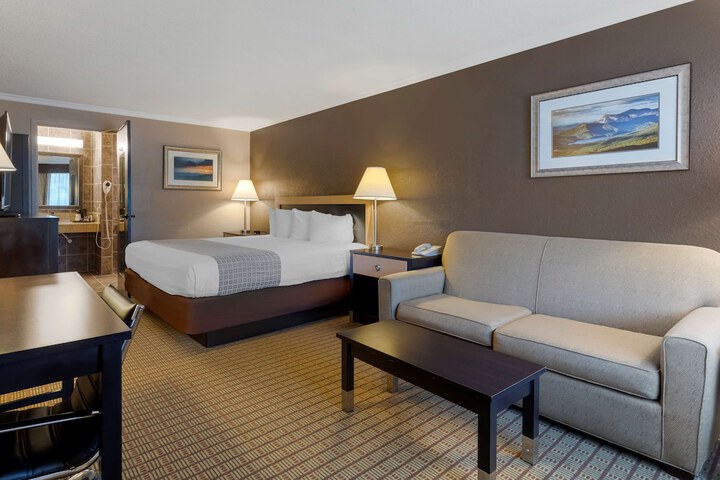 Room 25 of 31