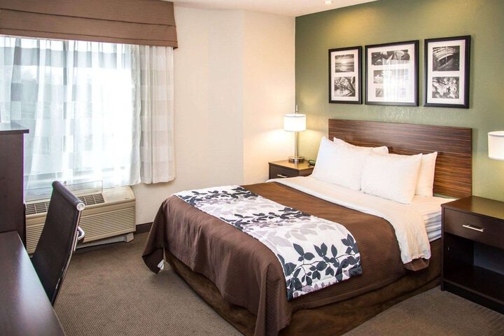 Hotel 3 of 33