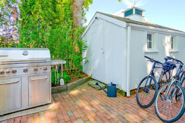 Captain Morse House - Luxury Waterfront, Town, & Beaches - 5 stars