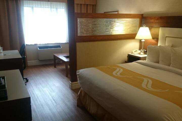 Room 30 of 52