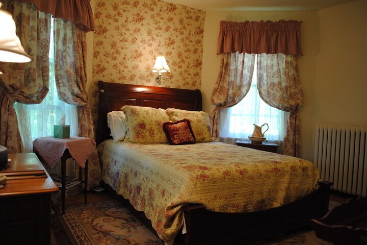 Room 10 of 51