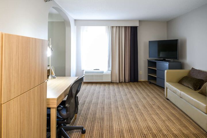 Room 48 of 60