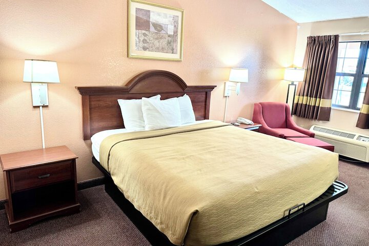 Room 15 of 26