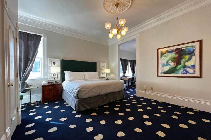 Room 37 of 47