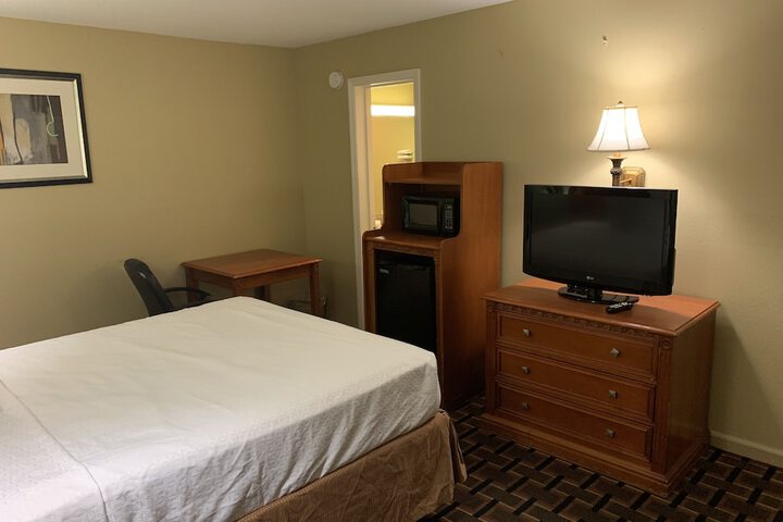 Room 22 of 33