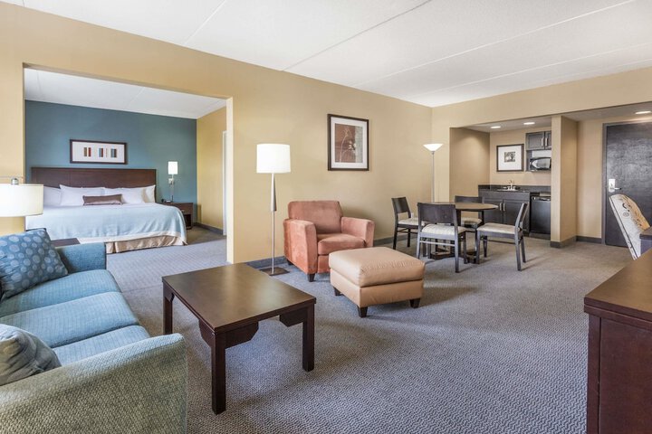 Room 16 of 32