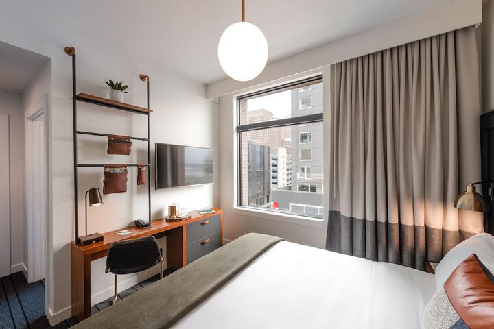 Room 15 of 22