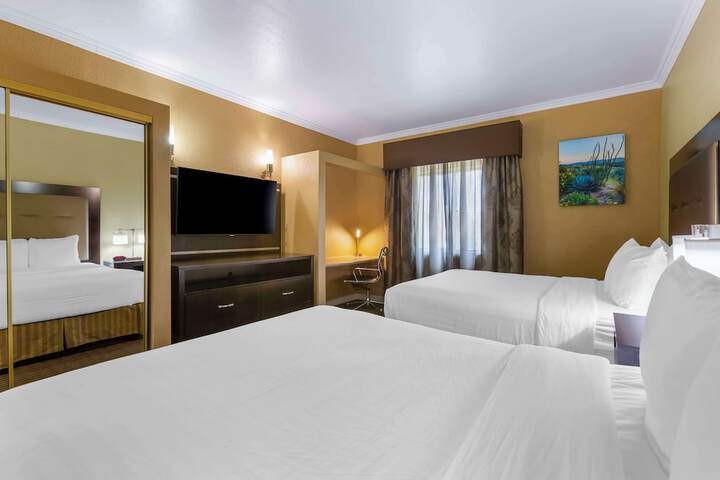 Room 25 of 31
