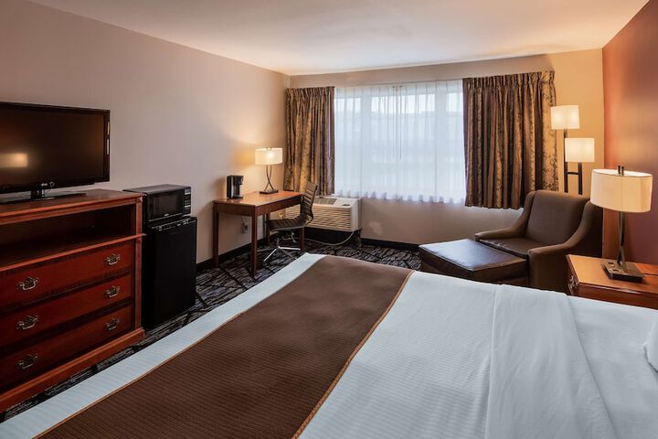 Room 9 of 28