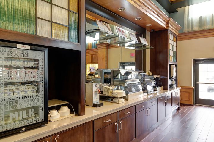Holiday Inn Express Hotel & Suites Warwick-Providence (Arpt) by IHG