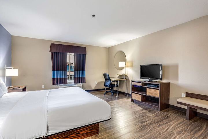Room 13 of 29