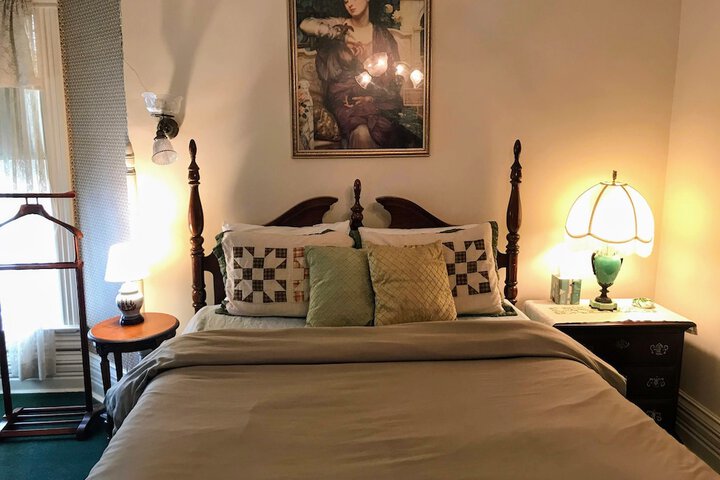Room 71 of 89