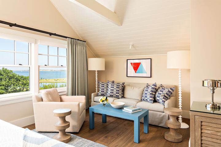 Harbor View Hotel