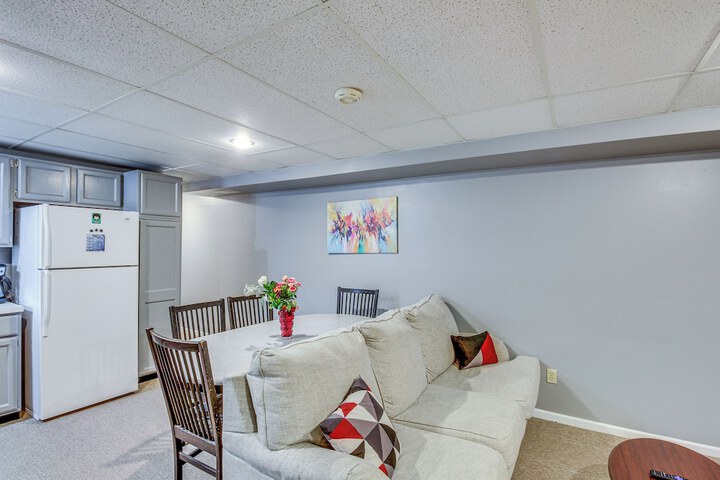 Shawnee Vacation Rental 11 Mi to Kansas City!